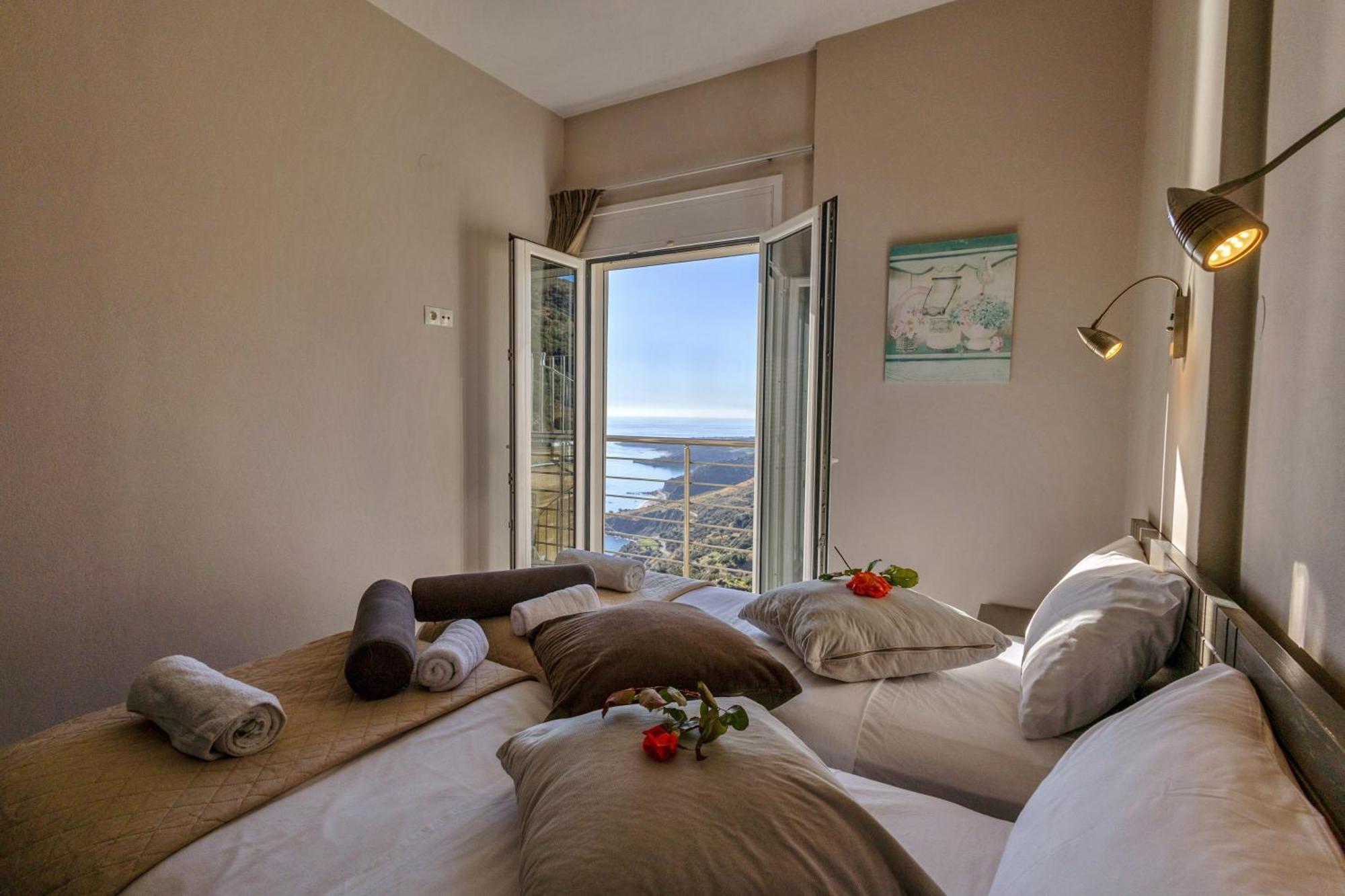 Akrotiri Panorama- Luxury Rental Apartments With Sea View ロダキノ エクステリア 写真